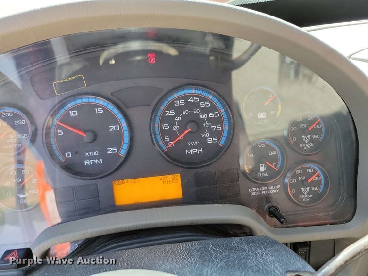 image for item DX6967 2010 International WorkStar 7600  dump truck