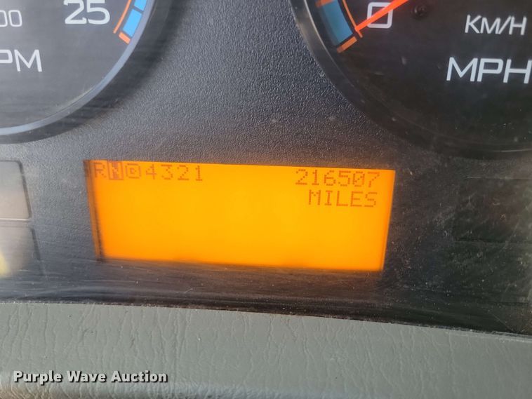 image for item DX6967 2010 International WorkStar 7600  dump truck