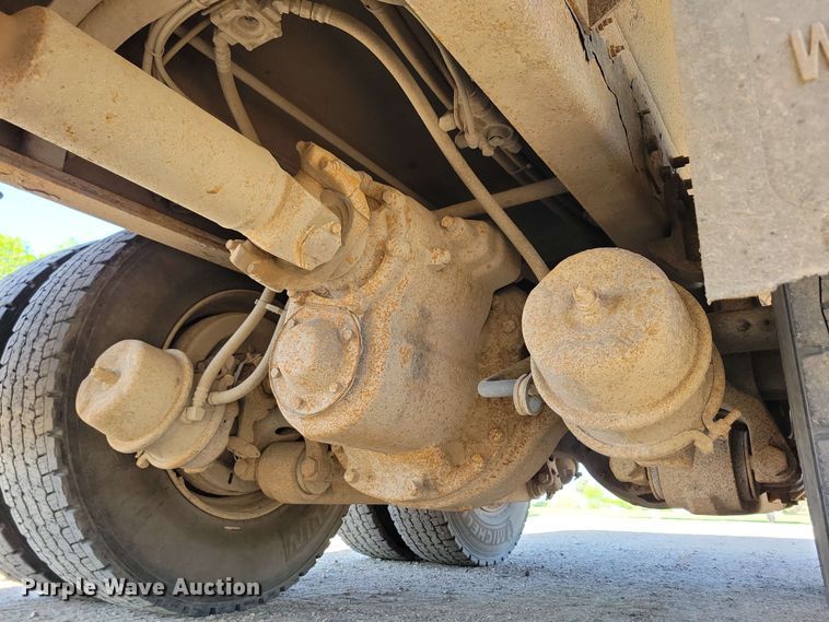 image for item DX6967 2010 International WorkStar 7600  dump truck