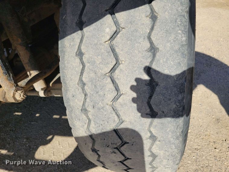 image for item DX6967 2010 International WorkStar 7600  dump truck