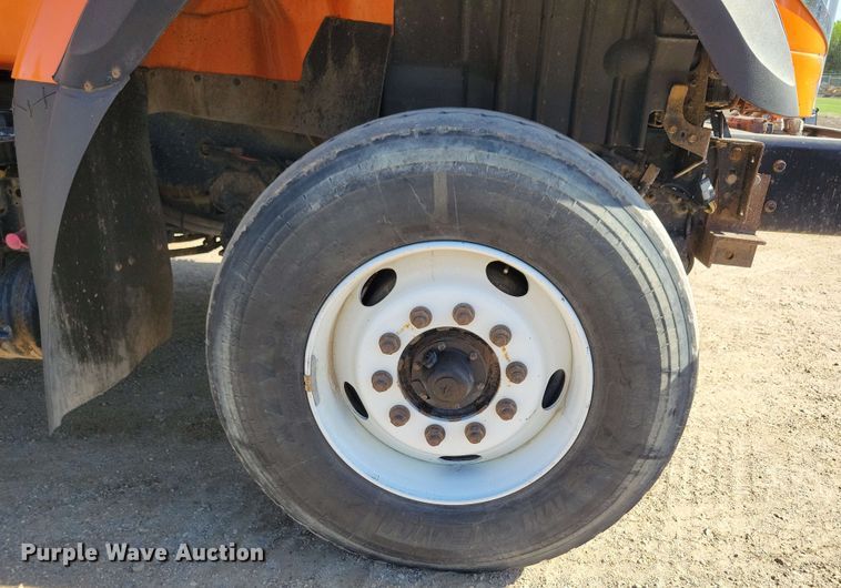 image for item DX6967 2010 International WorkStar 7600  dump truck