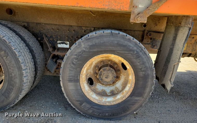 image for item DX6967 2010 International WorkStar 7600  dump truck