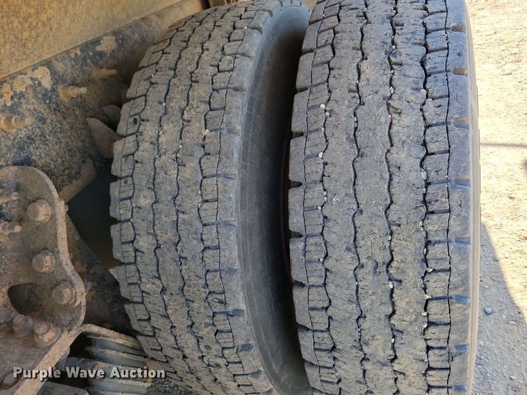 image for item DX6967 2010 International WorkStar 7600  dump truck