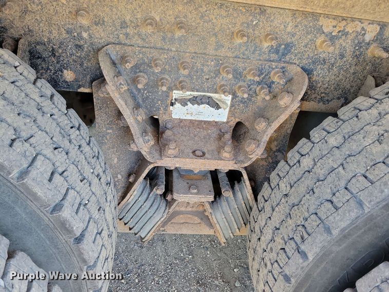 image for item DX6967 2010 International WorkStar 7600  dump truck