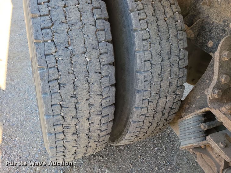 image for item DX6967 2010 International WorkStar 7600  dump truck