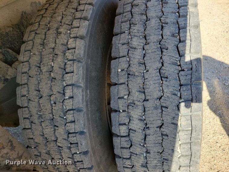 image for item DX6967 2010 International WorkStar 7600  dump truck