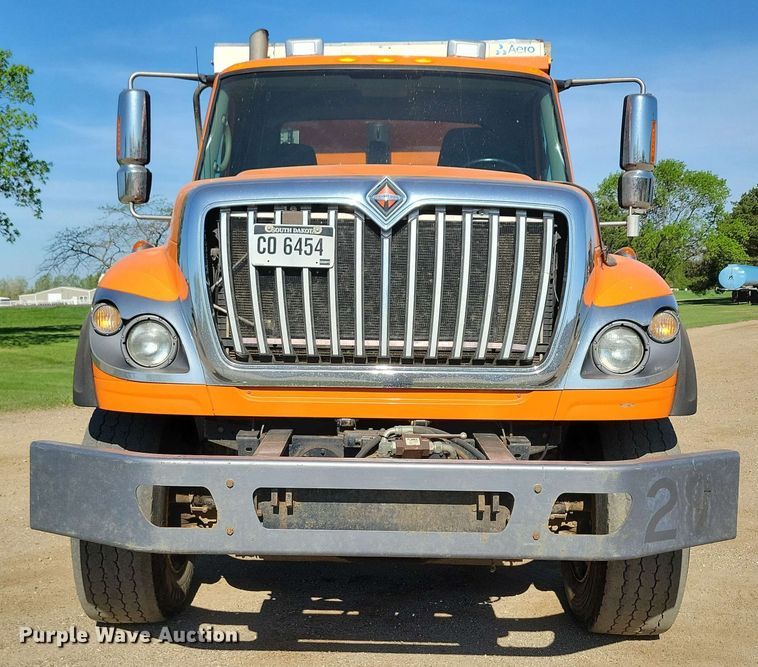 image for item DX6968 2010 International WorkStar 7600 dump truck