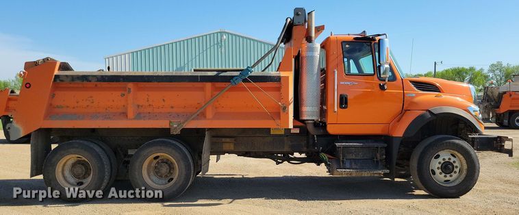 image for item DX6968 2010 International WorkStar 7600 dump truck