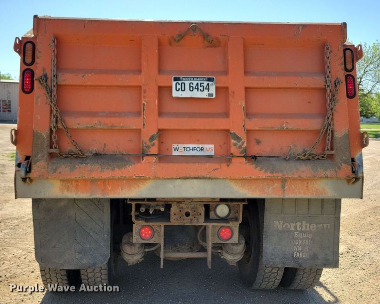 image for item DX6968 2010 International WorkStar 7600 dump truck