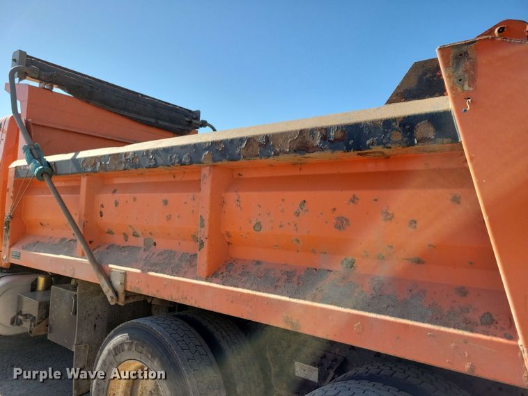 image for item DX6968 2010 International WorkStar 7600 dump truck