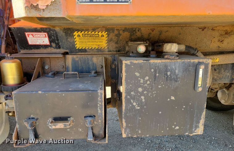 image for item DX6968 2010 International WorkStar 7600 dump truck