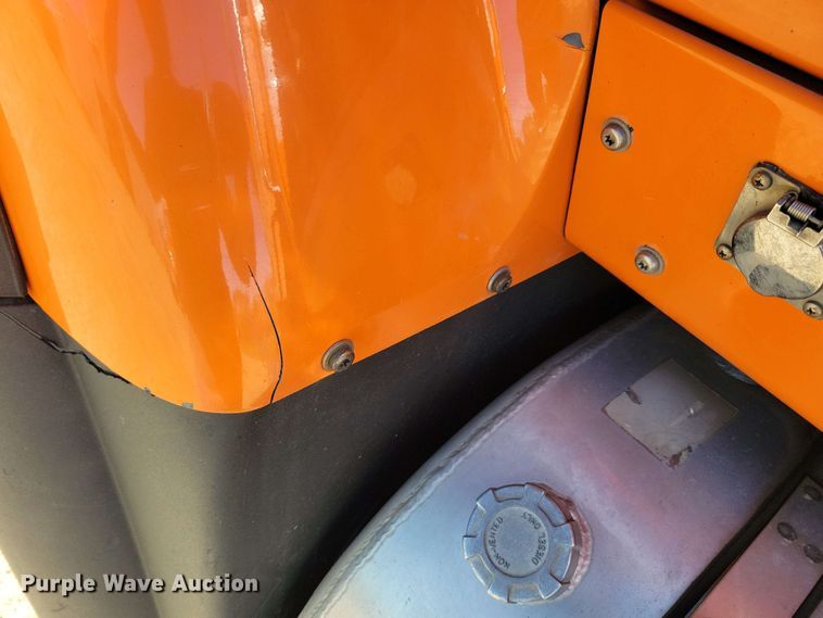 image for item DX6968 2010 International WorkStar 7600 dump truck