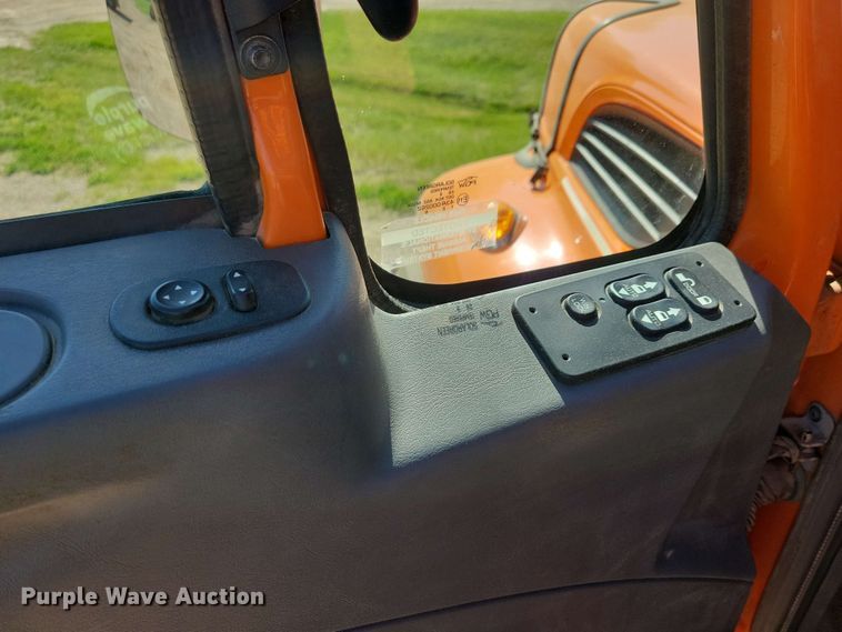 image for item DX6968 2010 International WorkStar 7600 dump truck