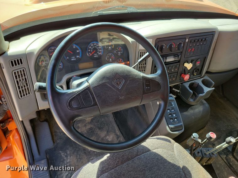 image for item DX6968 2010 International WorkStar 7600 dump truck