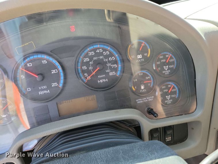 image for item DX6968 2010 International WorkStar 7600 dump truck