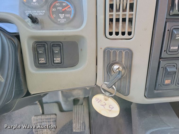 image for item DX6968 2010 International WorkStar 7600 dump truck