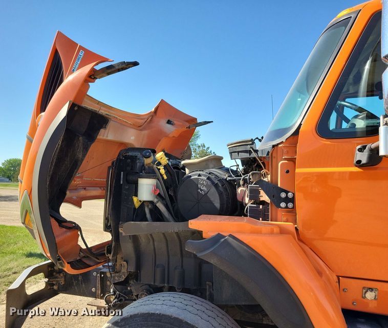 image for item DX6968 2010 International WorkStar 7600 dump truck