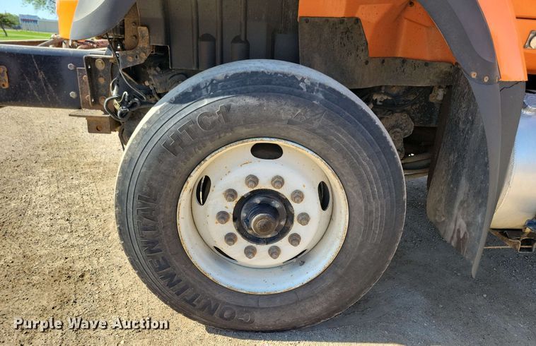 image for item DX6968 2010 International WorkStar 7600 dump truck