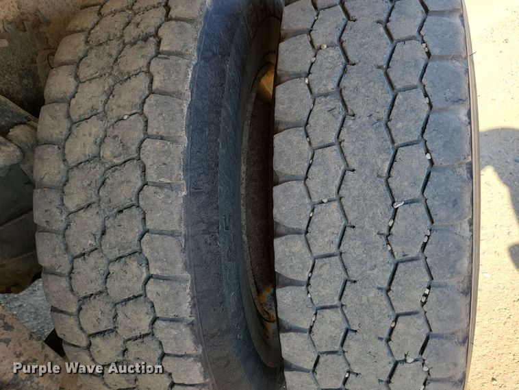 image for item DX6968 2010 International WorkStar 7600 dump truck