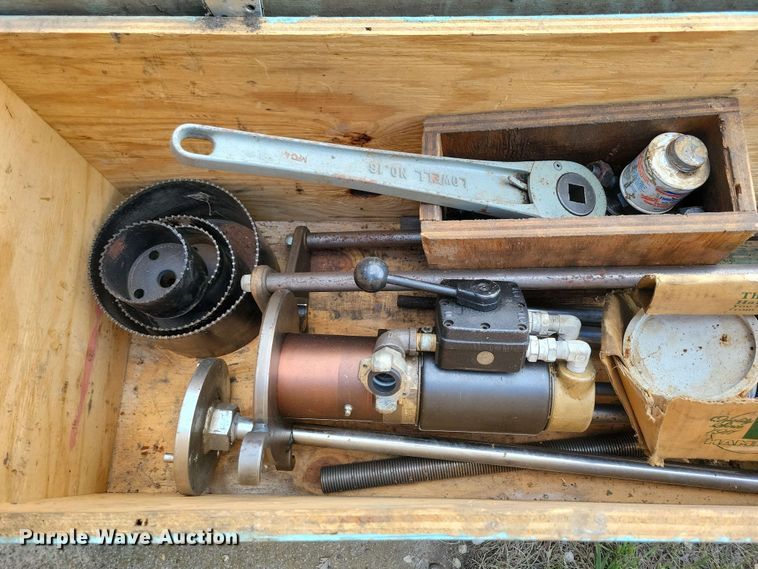 image for item DX6974 Hydra-Stop line tapping machine