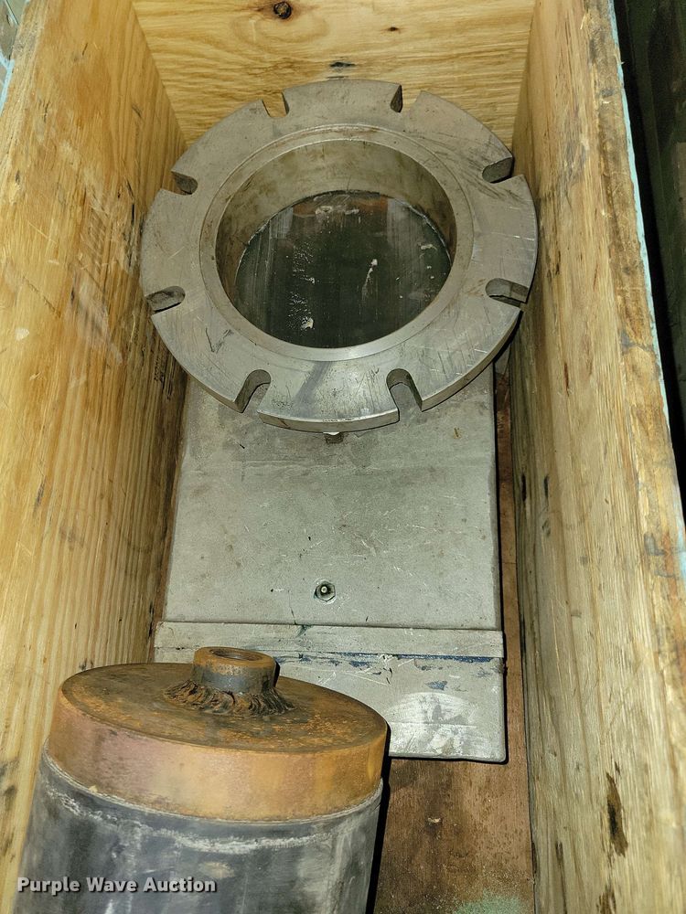 image for item DX6974 Hydra-Stop line tapping machine