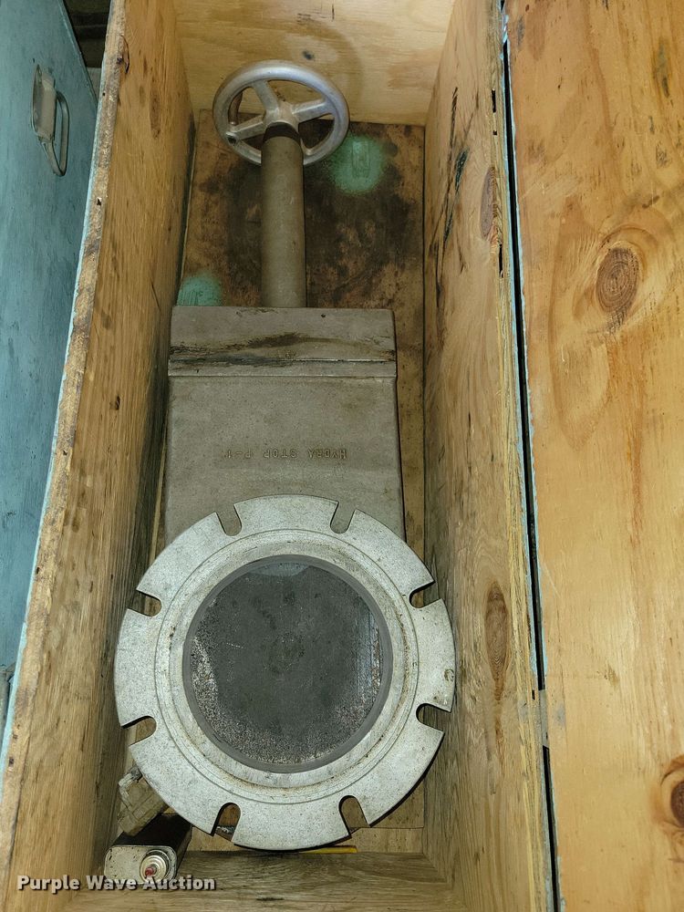 image for item DX6974 Hydra-Stop line tapping machine