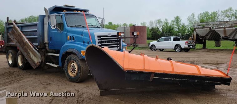 image for item DX6975 2002 Sterling LT9500 dump truck