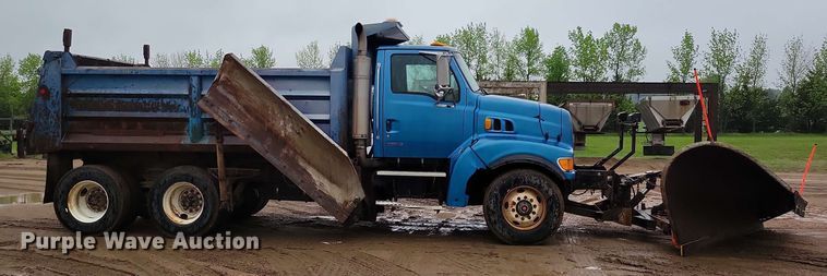 image for item DX6975 2002 Sterling LT9500 dump truck
