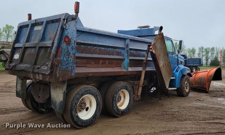 image for item DX6975 2002 Sterling LT9500 dump truck