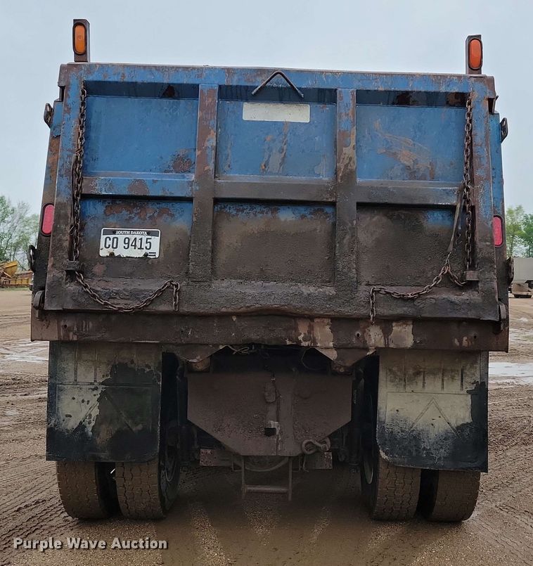 image for item DX6975 2002 Sterling LT9500 dump truck