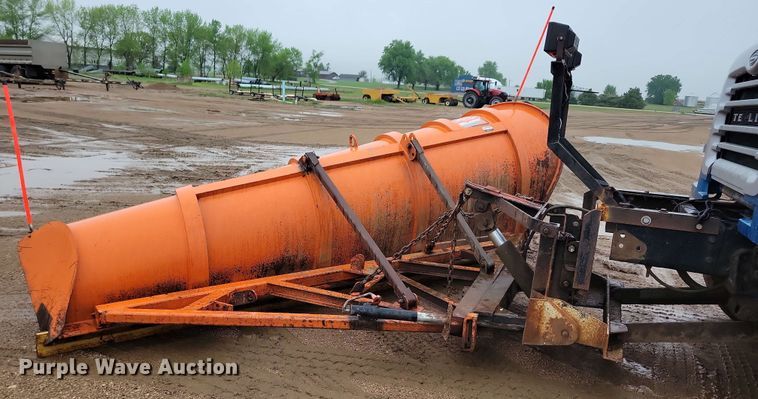 image for item DX6975 2002 Sterling LT9500 dump truck