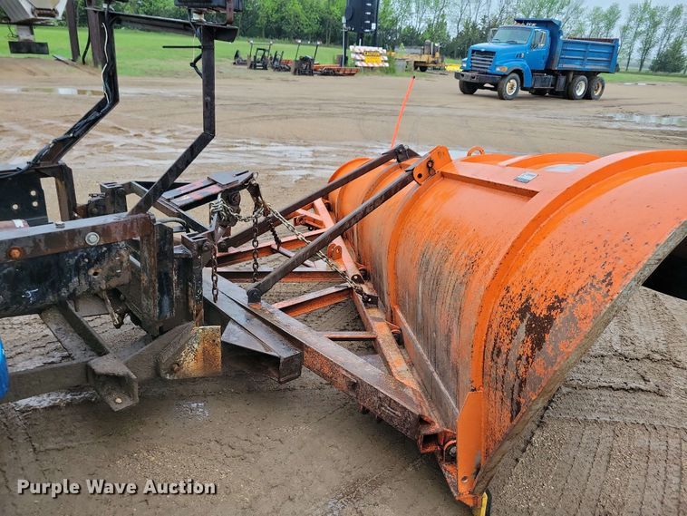 image for item DX6975 2002 Sterling LT9500 dump truck