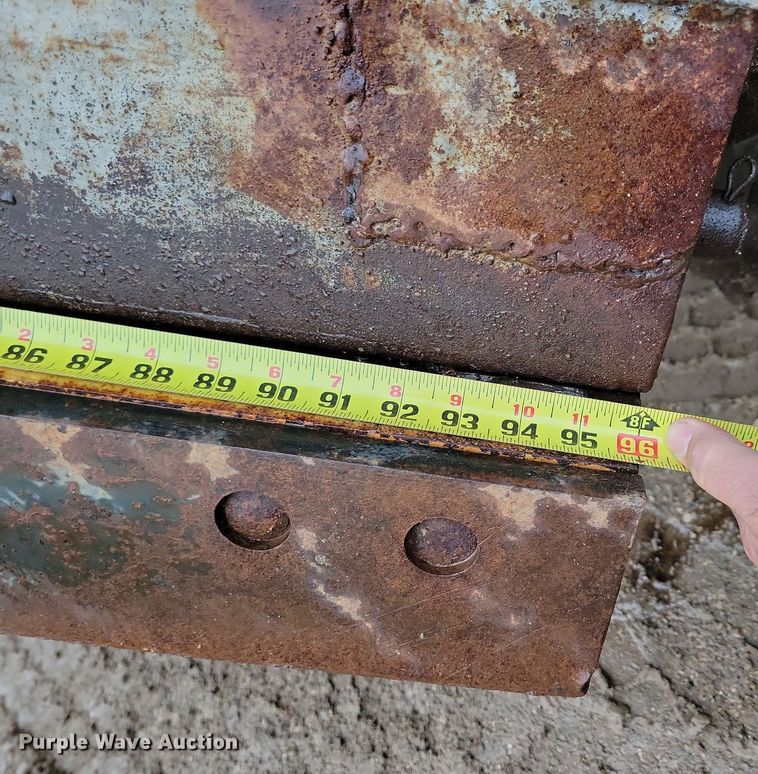 image for item DX6975 2002 Sterling LT9500 dump truck