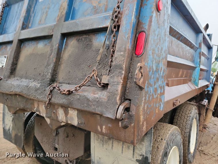 image for item DX6975 2002 Sterling LT9500 dump truck