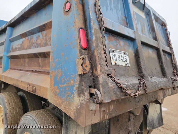 image for item DX6975 2002 Sterling LT9500 dump truck