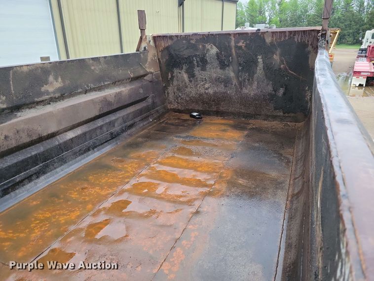 image for item DX6975 2002 Sterling LT9500 dump truck