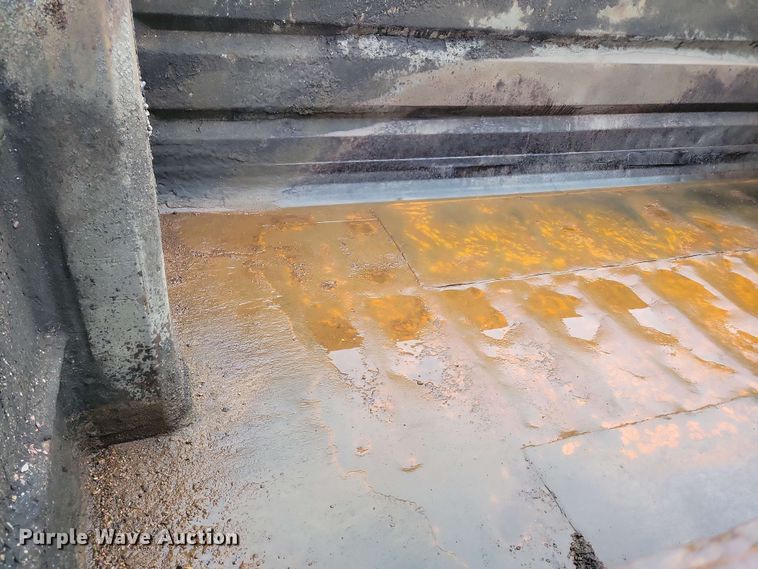 image for item DX6975 2002 Sterling LT9500 dump truck