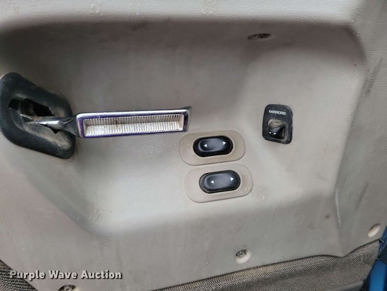 image for item DX6975 2002 Sterling LT9500 dump truck