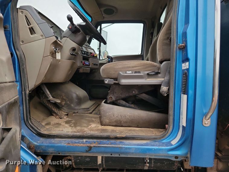 image for item DX6975 2002 Sterling LT9500 dump truck