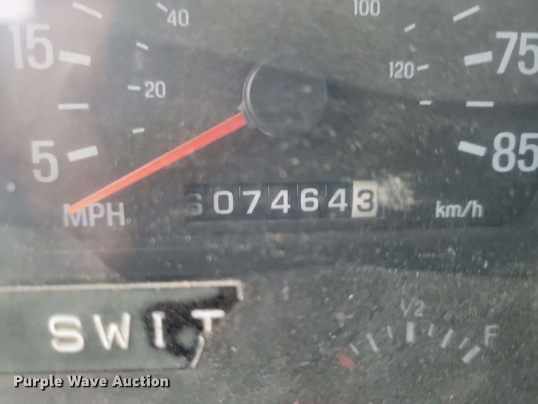 image for item DX6975 2002 Sterling LT9500 dump truck