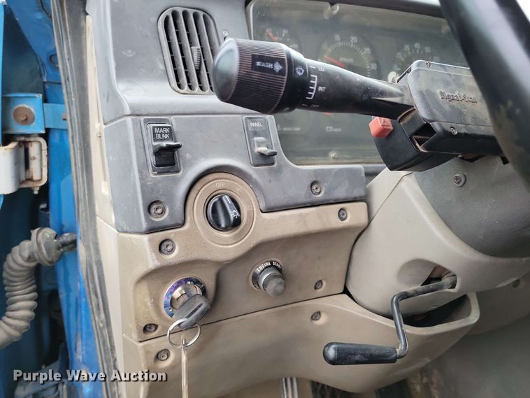 image for item DX6975 2002 Sterling LT9500 dump truck