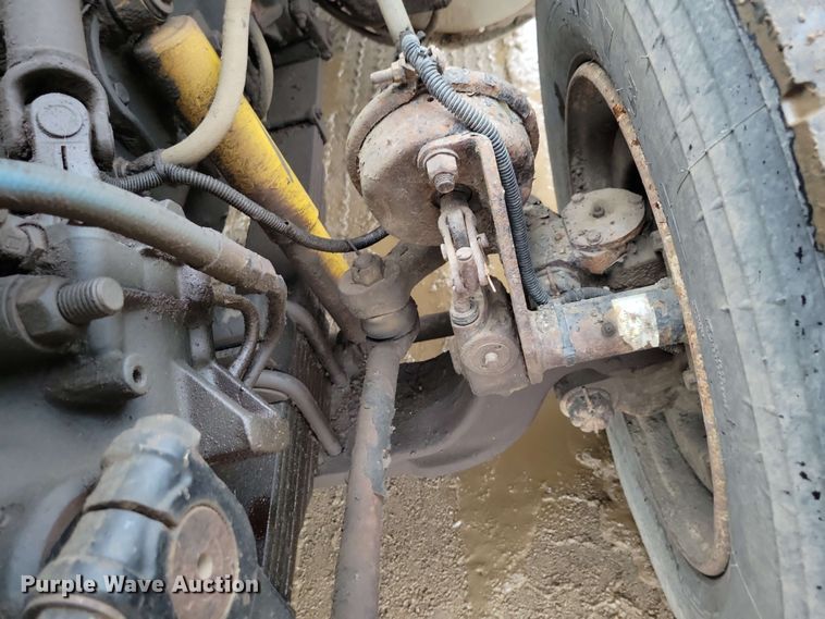 image for item DX6975 2002 Sterling LT9500 dump truck