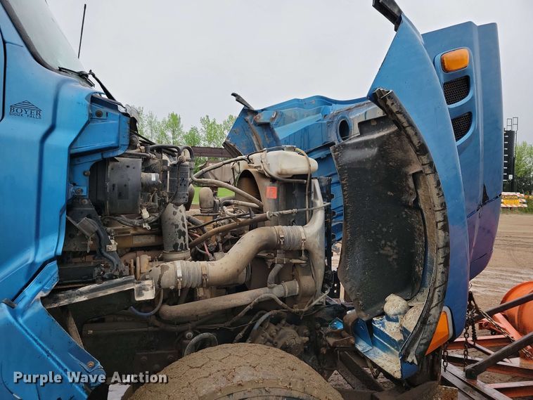 image for item DX6975 2002 Sterling LT9500 dump truck