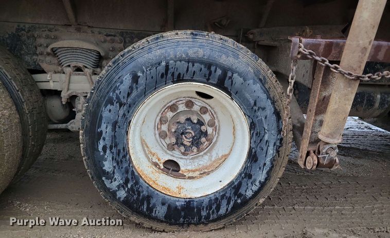 image for item DX6975 2002 Sterling LT9500 dump truck