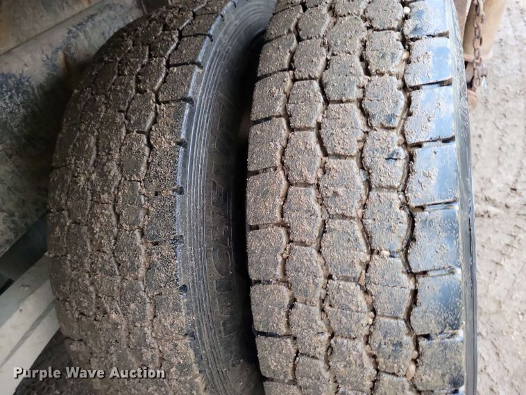 image for item DX6975 2002 Sterling LT9500 dump truck