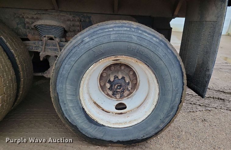 image for item DX6975 2002 Sterling LT9500 dump truck