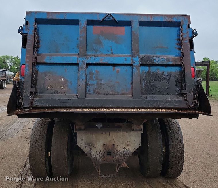image for item DX6976 2000 Sterling LT9500 dump truck