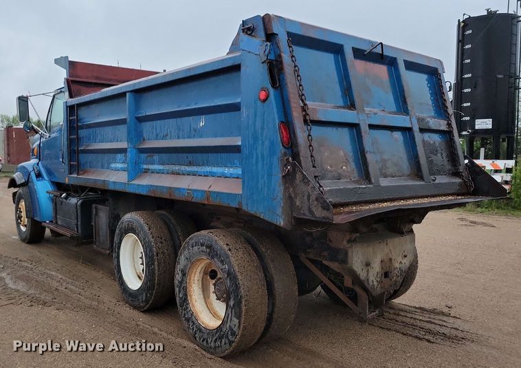 image for item DX6976 2000 Sterling LT9500 dump truck