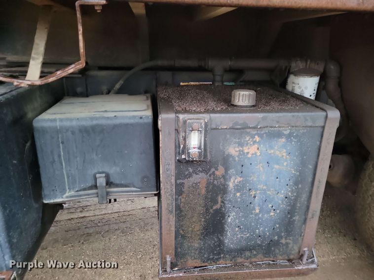 image for item DX6976 2000 Sterling LT9500 dump truck