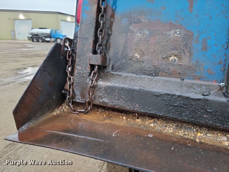 image for item DX6976 2000 Sterling LT9500 dump truck